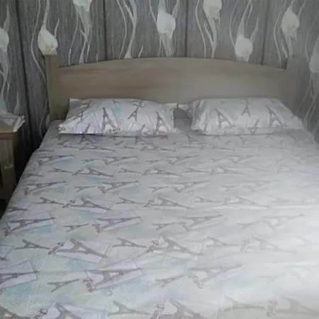 Ideal Bungalow For 2 Or 3 Guests Surrounded By A Lovely Garden Гостевой дом