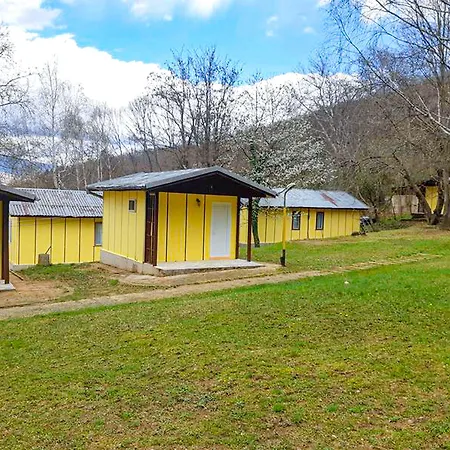 Гостевой дом Ideal Bungalow For 2 Or 3 Guests Surrounded By A Lovely Garden 3*